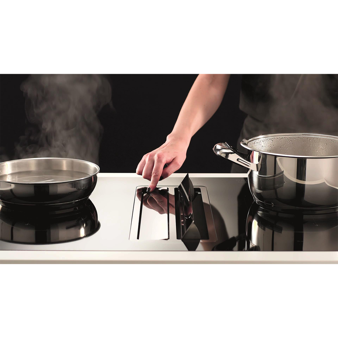 ILVE 83 cm built-in induction hob with 4 zones and integrated hood